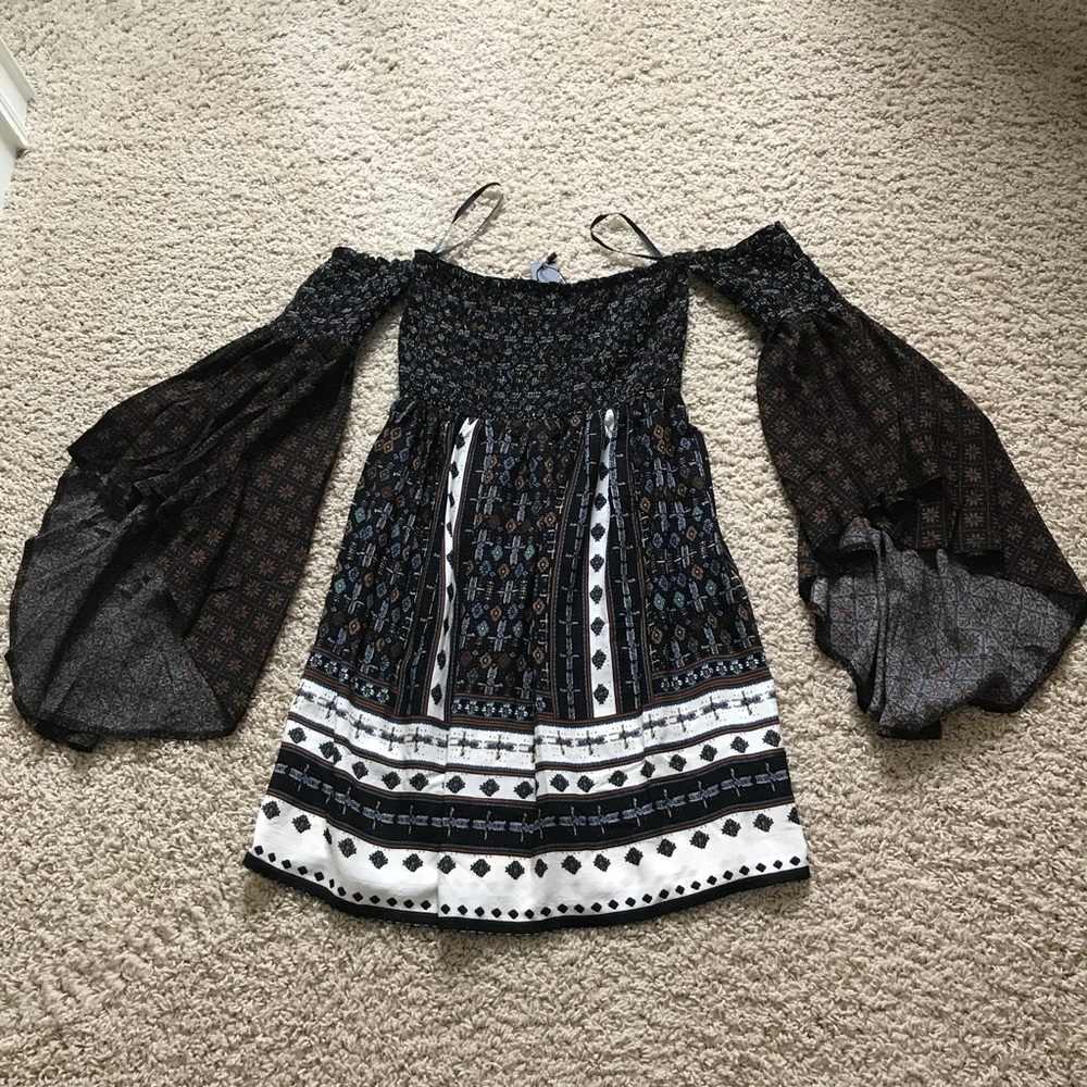 ⚠️only 1 left! 5 ⭐️rated off shoulder bell - Picture 6 of 8